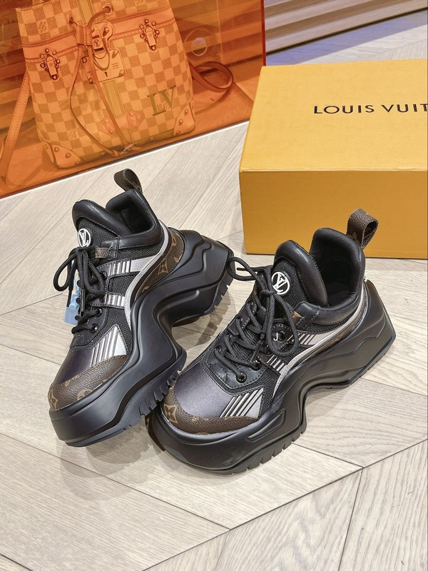 LV Men's Shoes 142